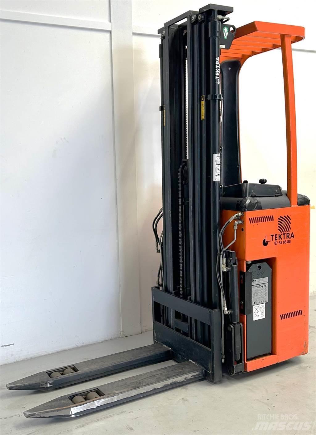 Rocla SST 12 TREV Самоходные электроштабелёры