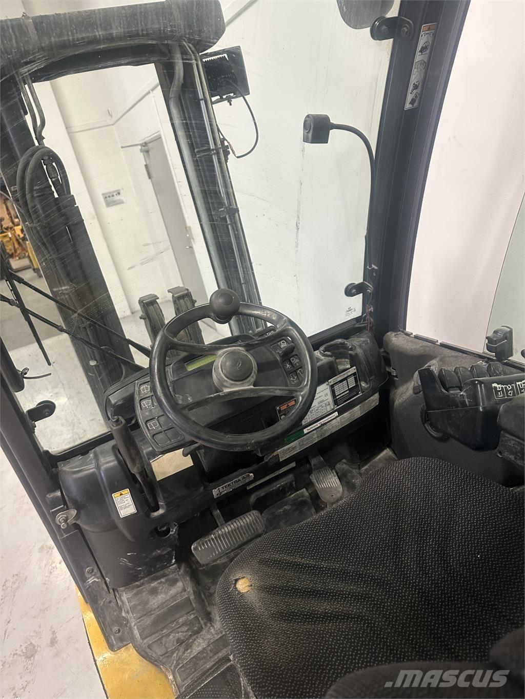 Yale GLP30VX Газовые погрузчики