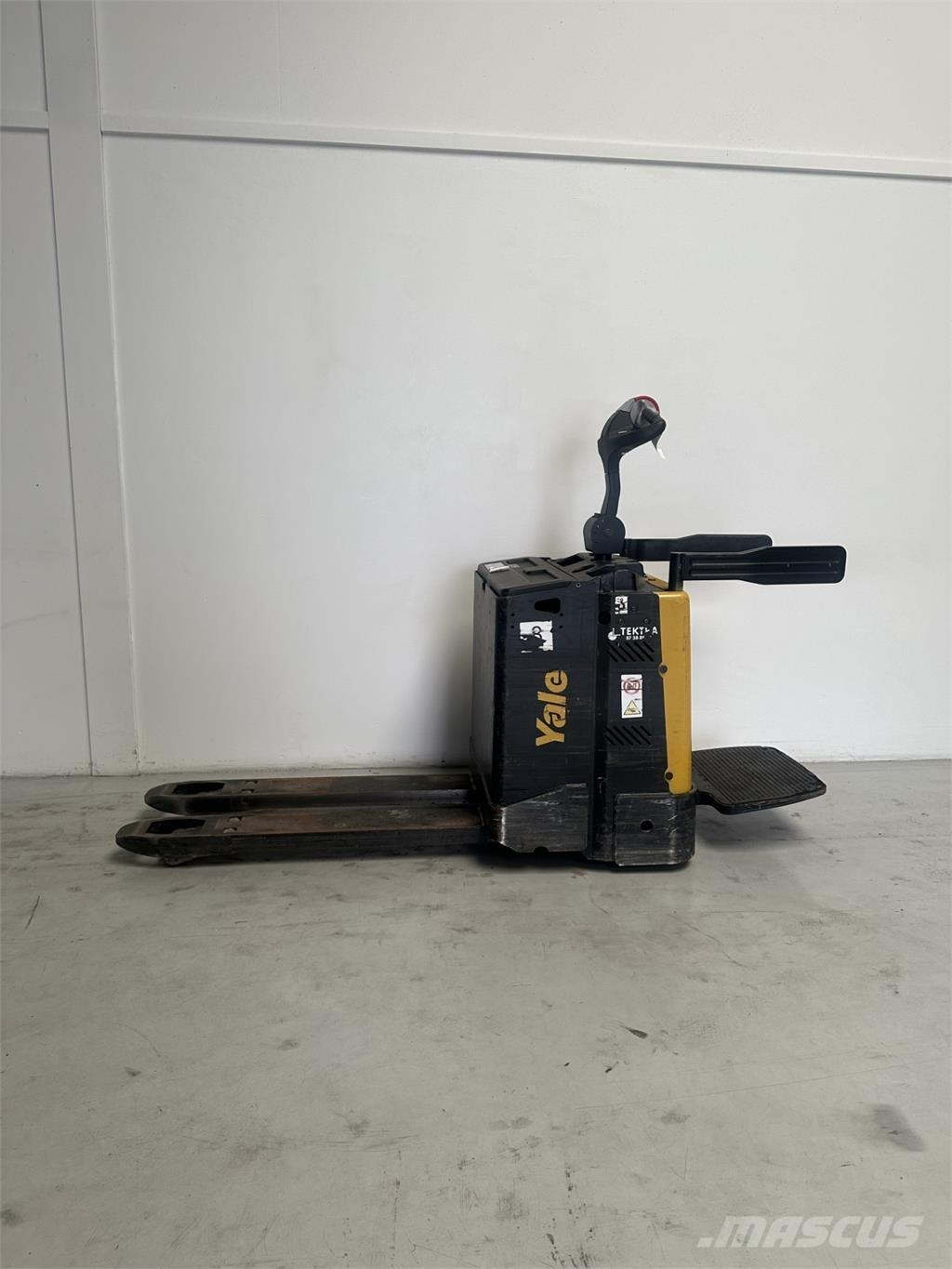Yale MP20X FBW - 250 AH Самоходные электрические тележки