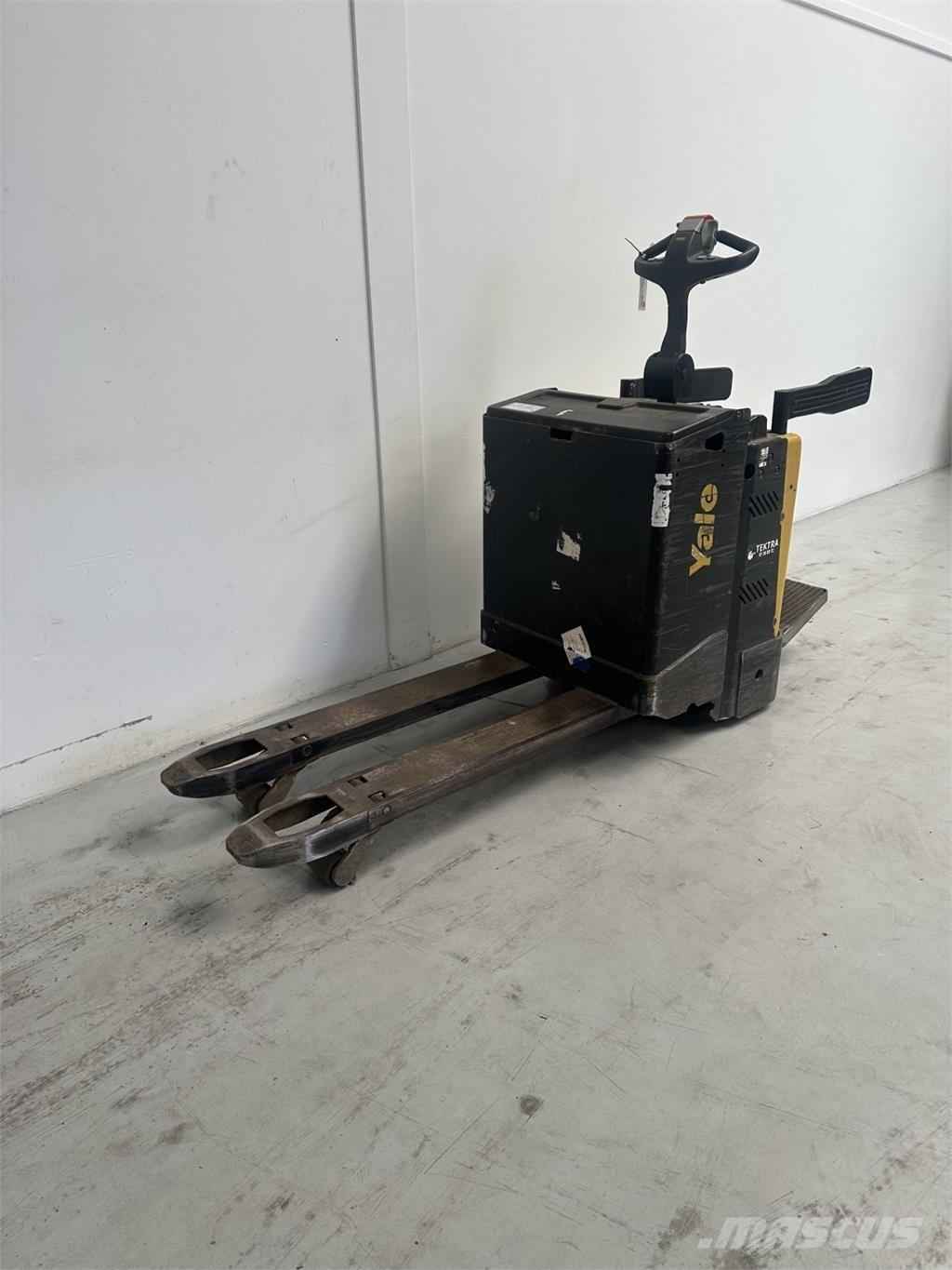 Yale MP20X FBW - 400 AH Самоходные электрические тележки