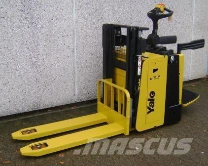 Yale MP20XD Самоходные электроштабелёры