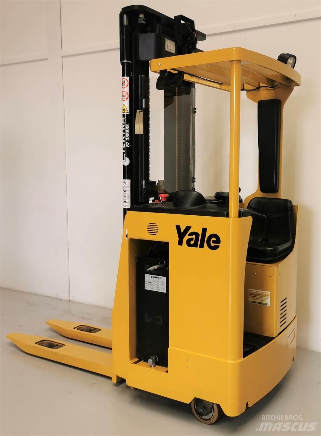Yale MS15S Самоходные электроштабелёры