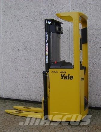 Yale SMS12S Самоходные электроштабелёры