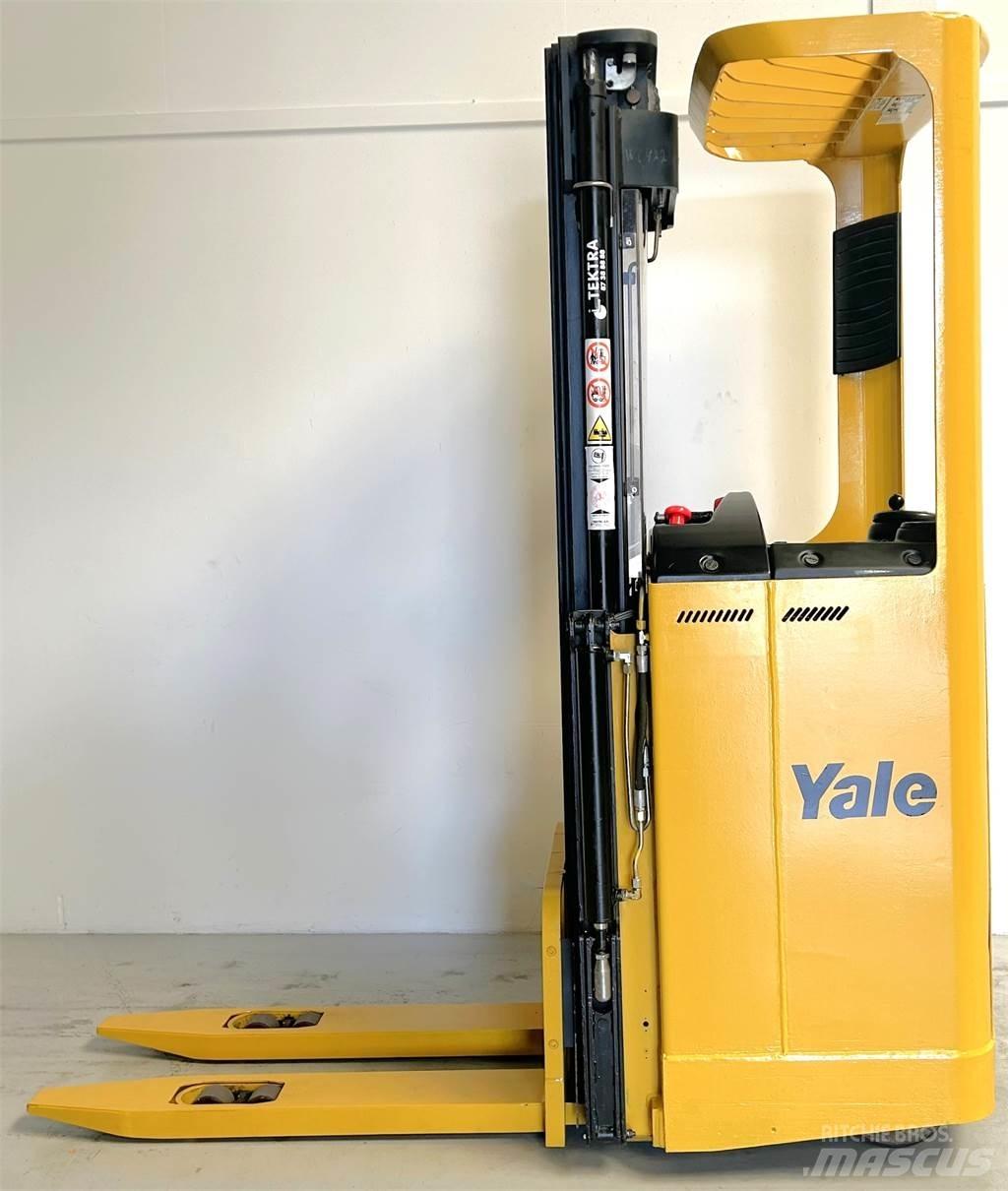 Yale SMS15S Самоходные электроштабелёры