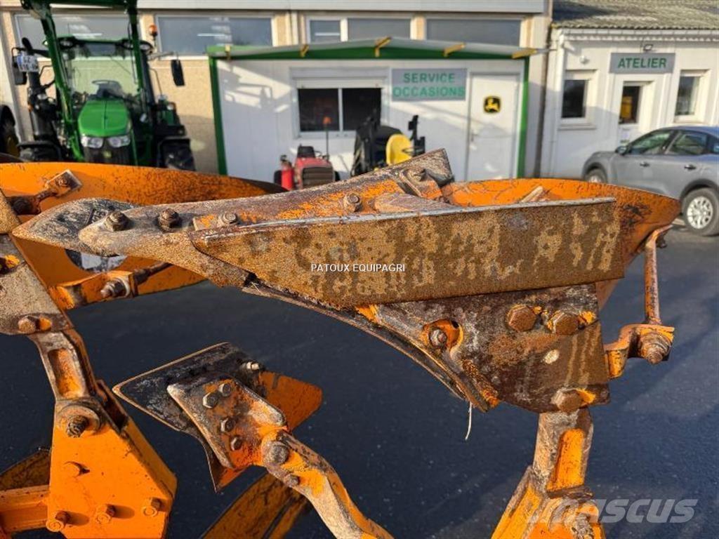 Huard 670 Обычные плуги