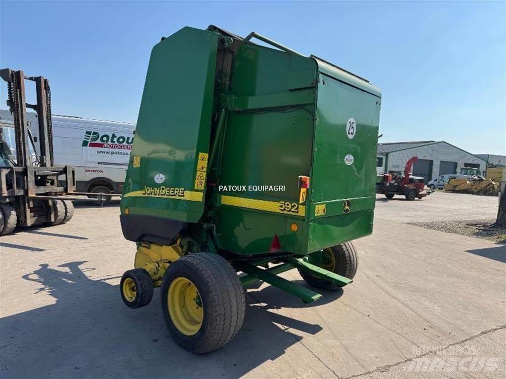 John Deere 592 Рулонные пресс-подборщики