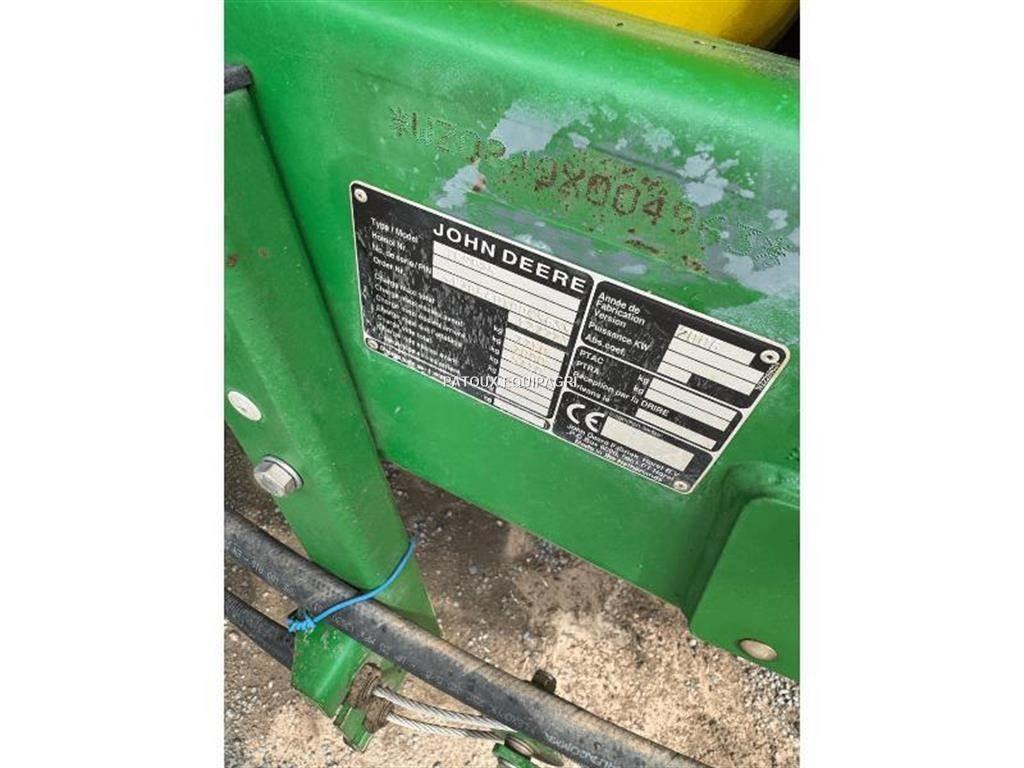 John Deere 840 Прицепные опрыскиватели