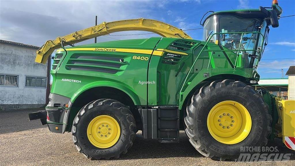 John Deere 8400 Прицепные кормоуборочные комбайны