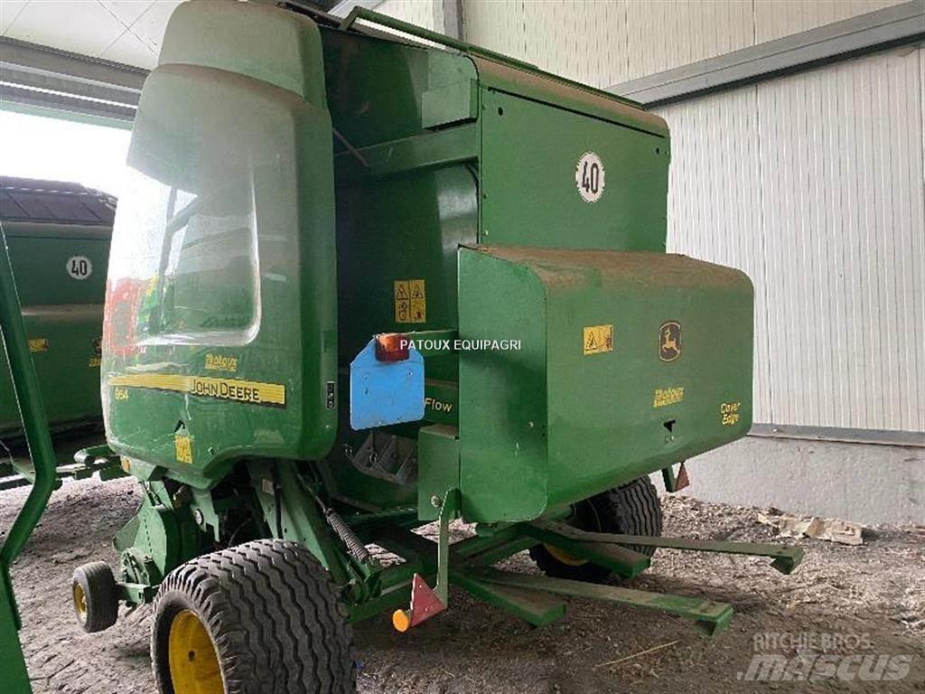 John Deere 864 Рулонные пресс-подборщики