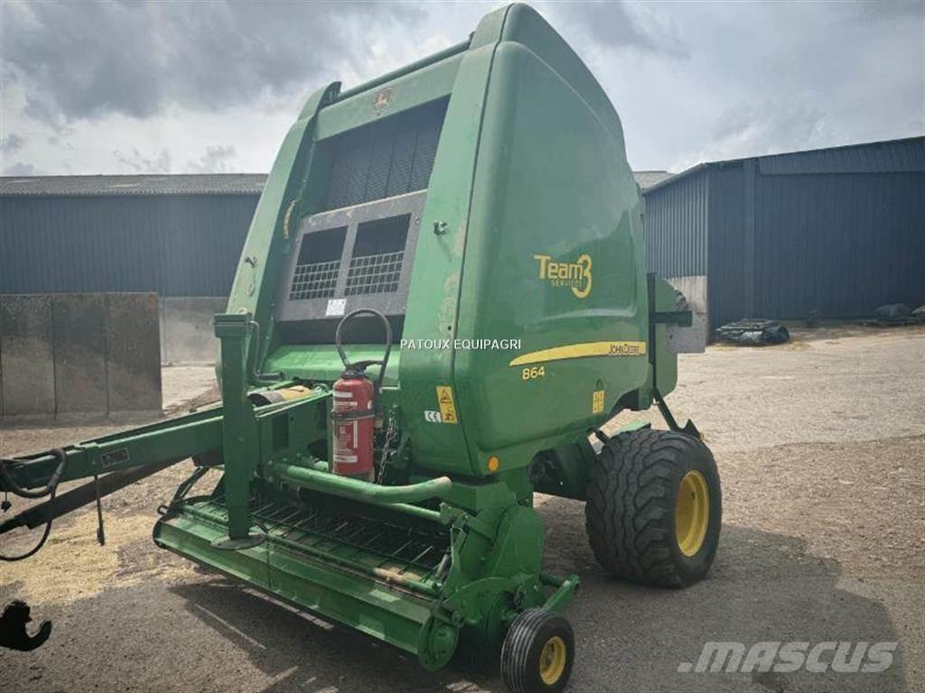 John Deere 864 Рулонные пресс-подборщики