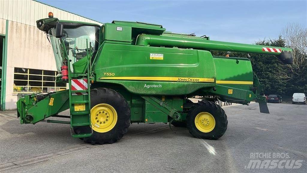 John Deere T 550 Зерноуборочные комбайны