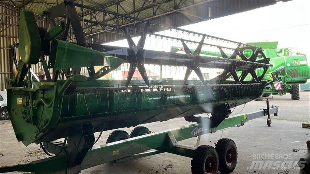 John Deere T 550 Зерноуборочные комбайны