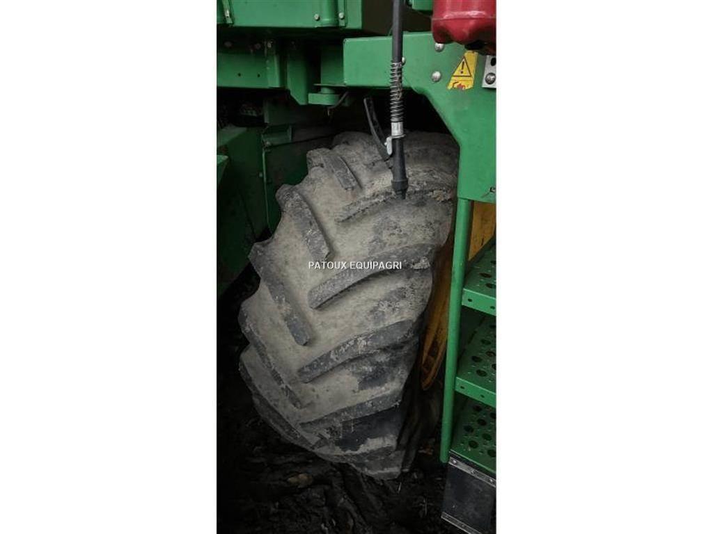 John Deere T560 Зерноуборочные комбайны
