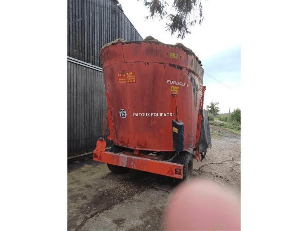 Kuhn 1070 Кормораздатчики