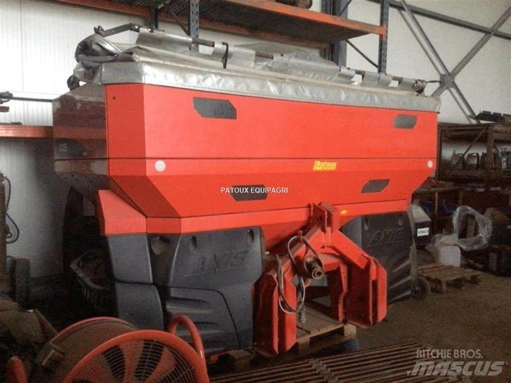 Kuhn AXIS50.1W Разбрасыватели минеральных удобрений