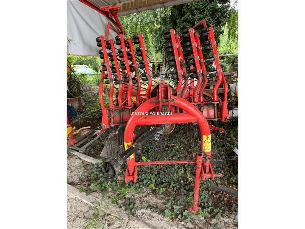 Kuhn GA4521GM Грабли-ворошилки