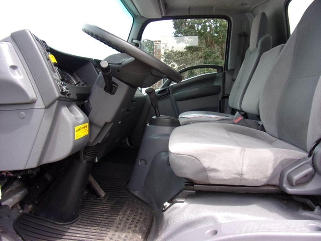 Isuzu NPR HD Грузовики-Фургоны