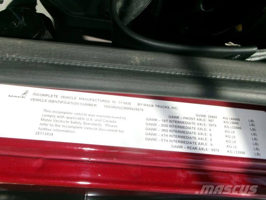 Mack GR64F Грузовики-Самосвалы