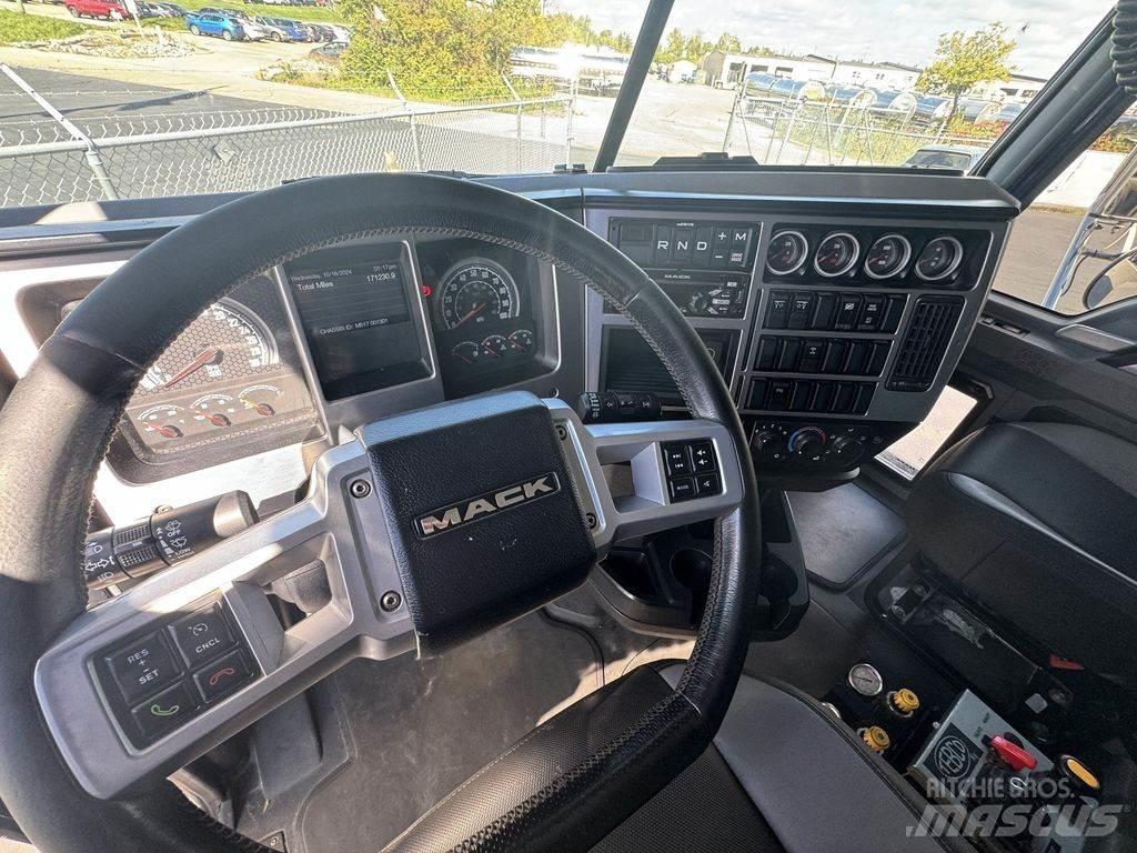 Mack Granite Грузовики-Самосвалы