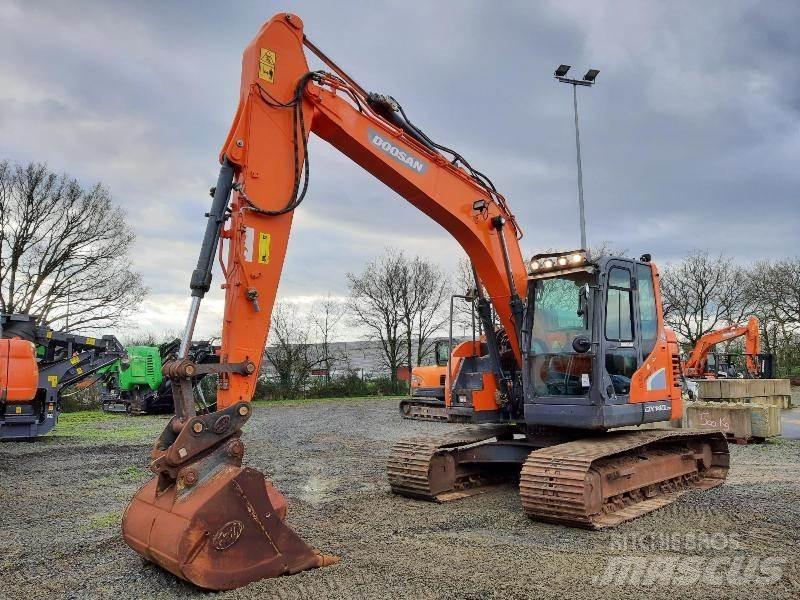 Doosan DX140LCR-5 Гусеничные экскаваторы