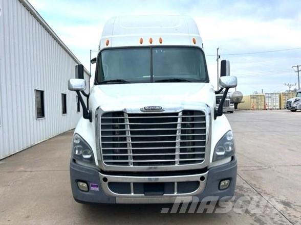 Freightliner CASCADIA 113 Седельные тягачи