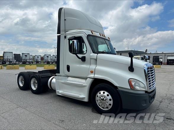 Freightliner CASCADIA 125 Седельные тягачи