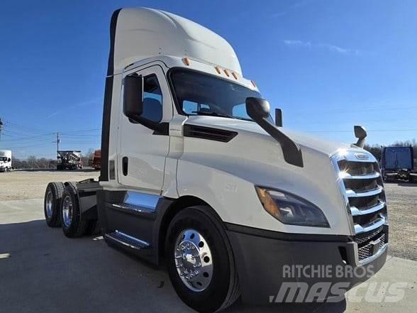 Freightliner CASCADIA 126 Седельные тягачи