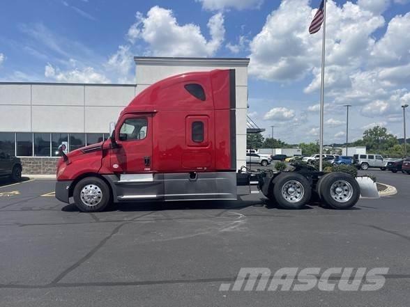 Freightliner CASCADIA 126 Седельные тягачи