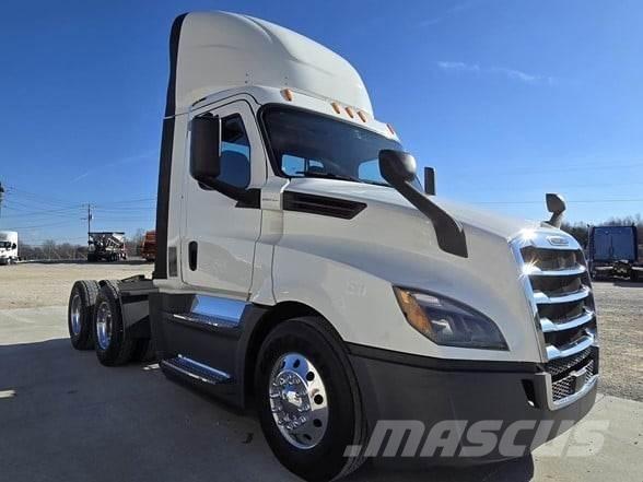 Freightliner CASCADIA 126 Седельные тягачи