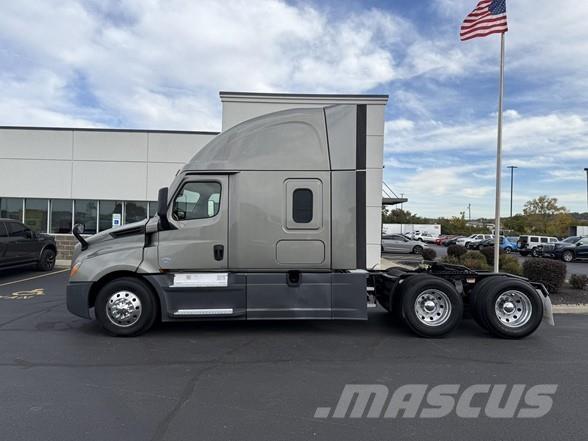 Freightliner CASCADIA 126 Седельные тягачи