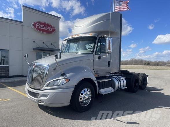 International PROSTAR Седельные тягачи