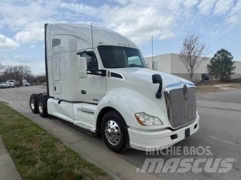 Kenworth T680 Седельные тягачи