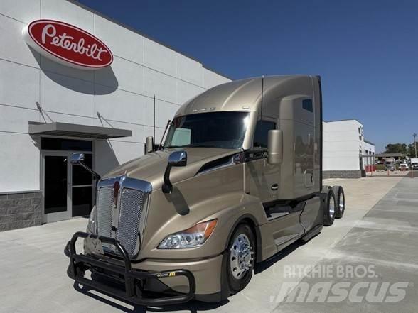 Kenworth T680 Седельные тягачи