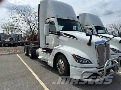 Kenworth T680 Седельные тягачи