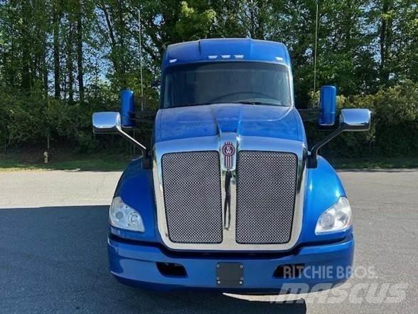 Kenworth T680 Седельные тягачи