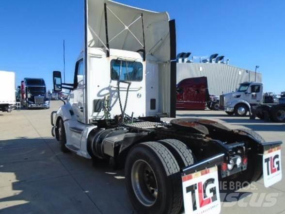 Kenworth T680 Седельные тягачи