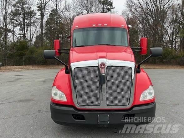 Kenworth T680 Седельные тягачи