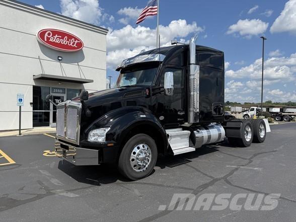 Kenworth T880 Седельные тягачи