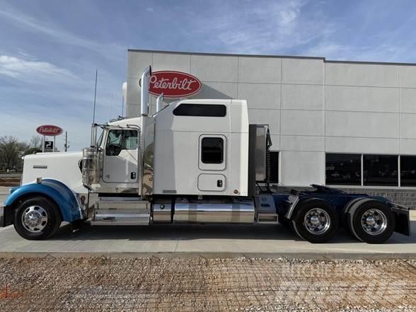 Kenworth W900B Седельные тягачи