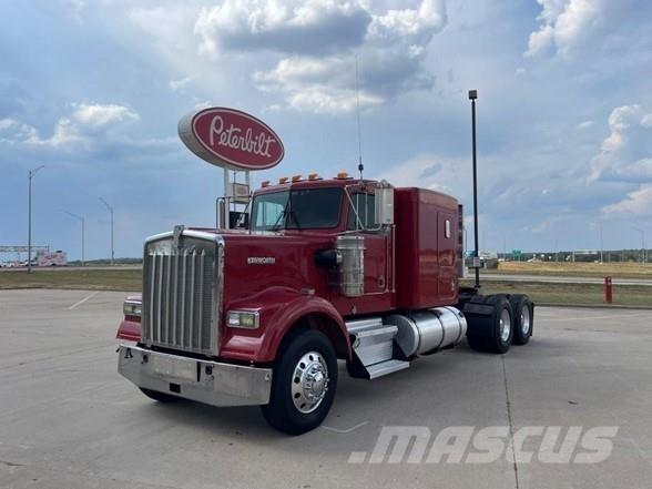 Kenworth W900B Седельные тягачи