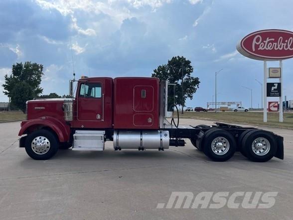 Kenworth W900B Седельные тягачи