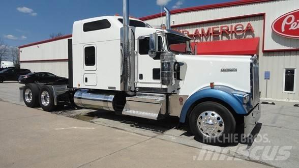 Kenworth W900L Седельные тягачи
