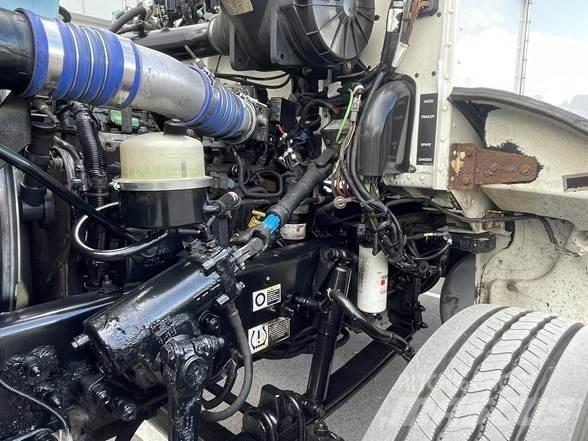 Peterbilt 337 Седельные тягачи