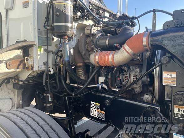 Peterbilt 337 Седельные тягачи