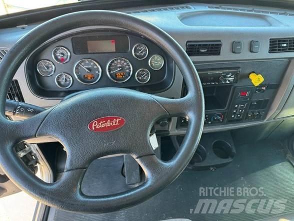 Peterbilt 337 Строительная техника - Другие