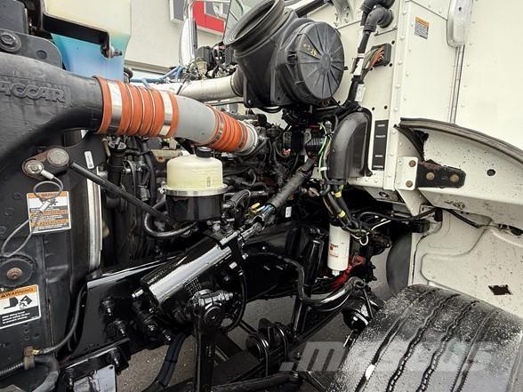 Peterbilt 337 Седельные тягачи