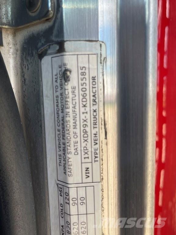 Peterbilt 389 Седельные тягачи