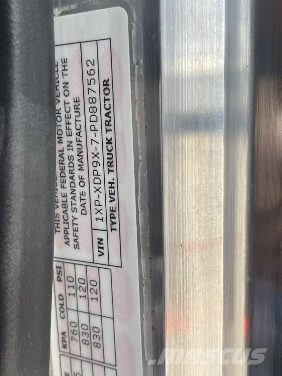 Peterbilt 389 Седельные тягачи