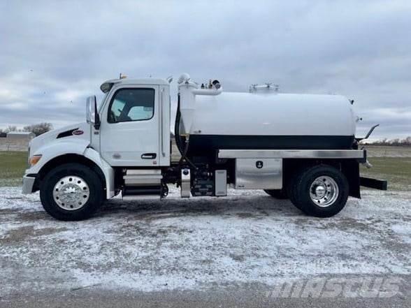 Peterbilt 536 Грузовики-цистерны