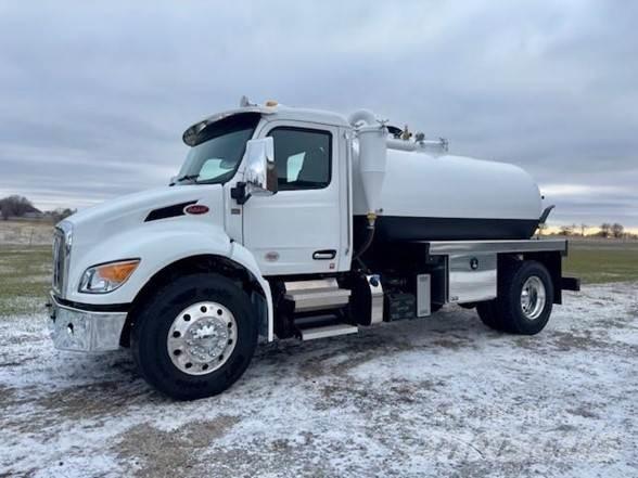 Peterbilt 536 Грузовики-цистерны